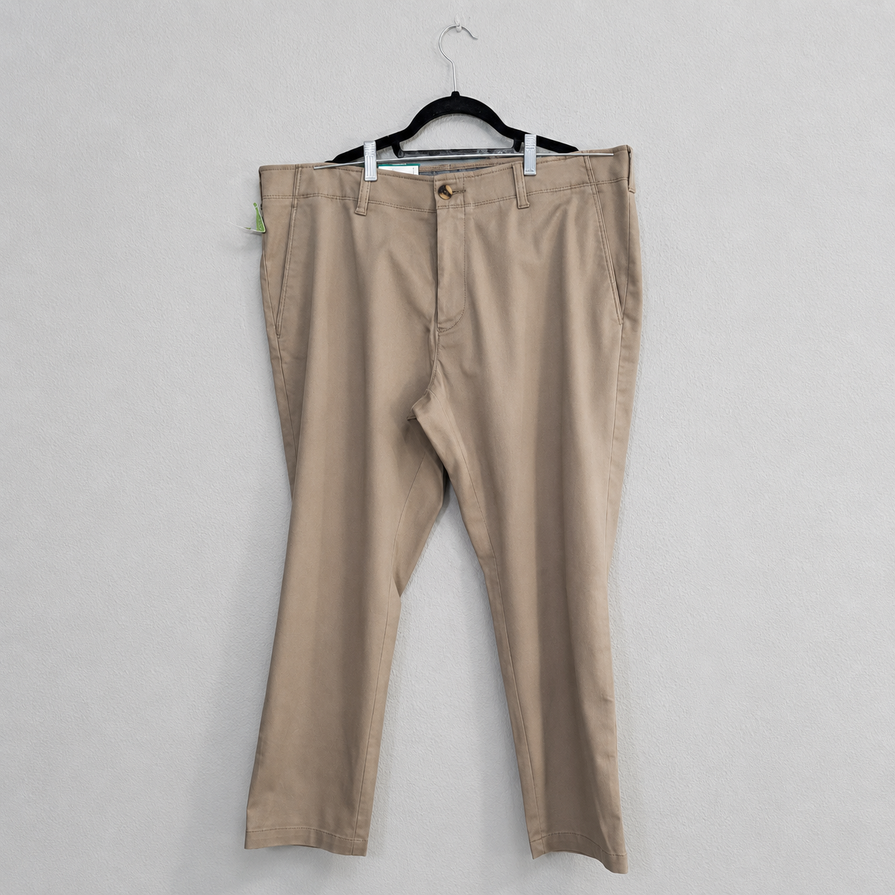 Haggar Men's Comfort Dress Pants Khaki Tan Size 38x29.